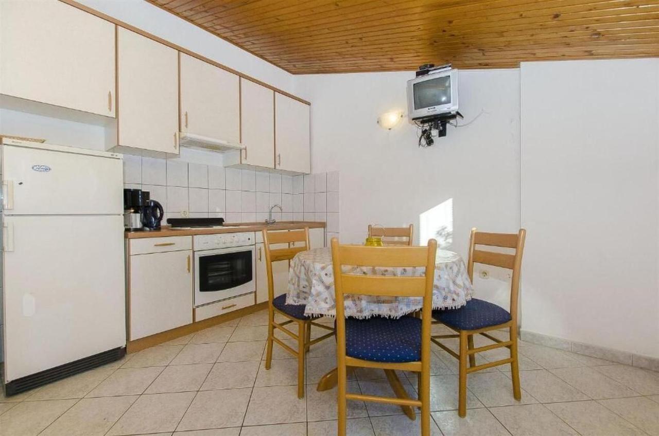 Apartments Nada Grebastica Exterior photo