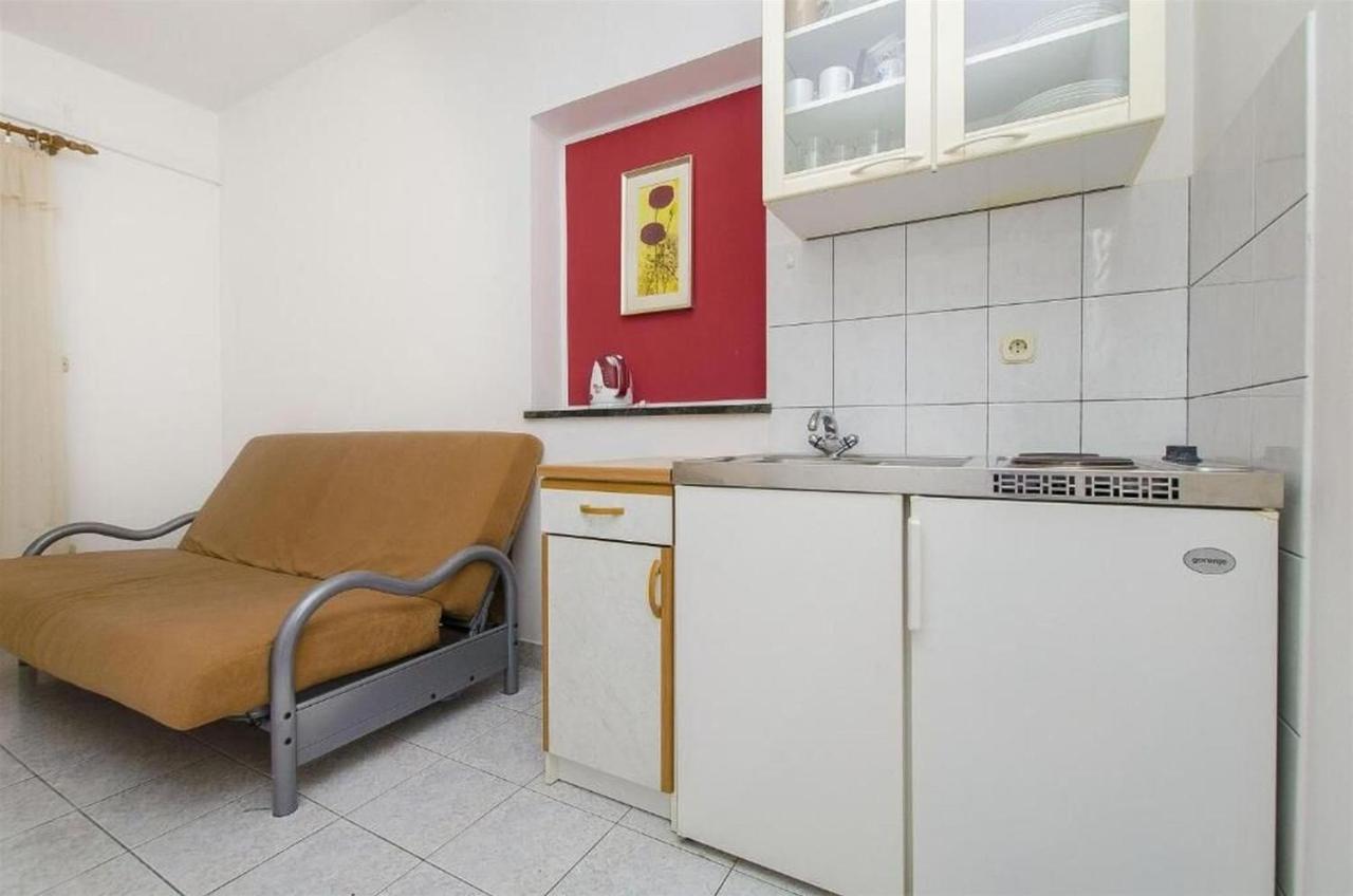 Apartments Nada Grebastica Exterior photo