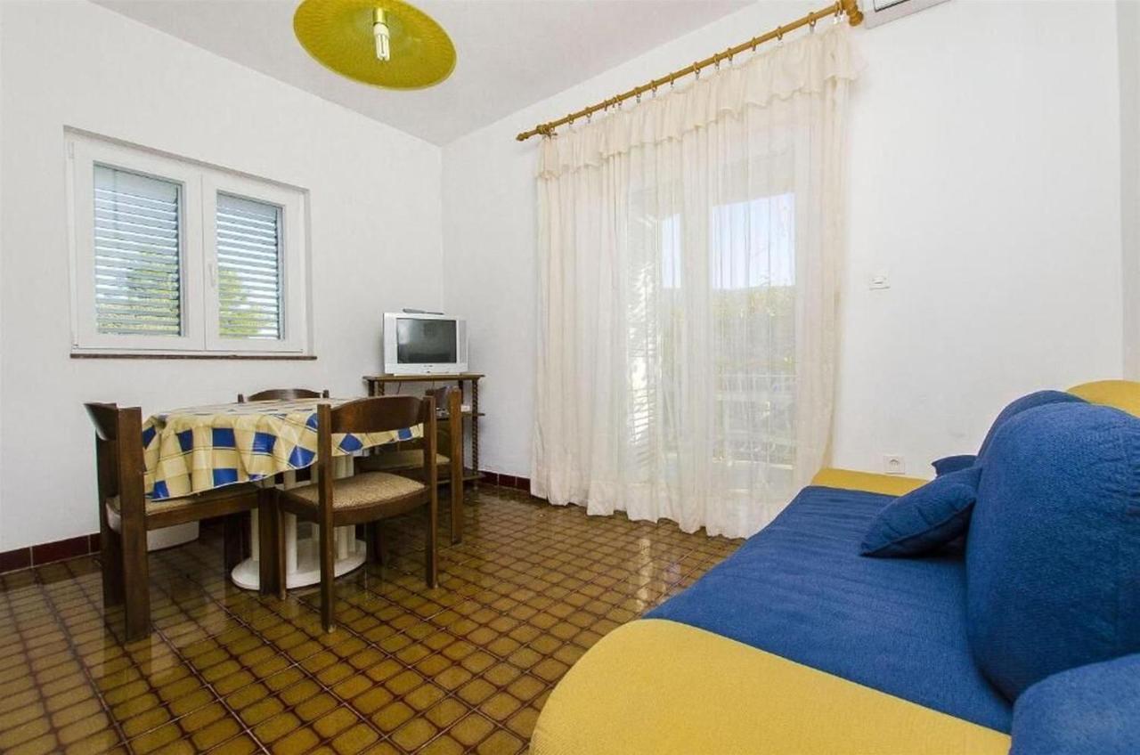 Apartments Nada Grebastica Exterior photo